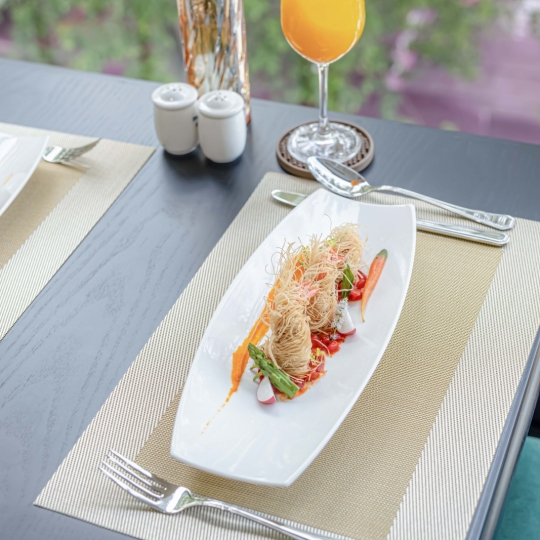 Tiệc đôi Grand Luxury Hotel