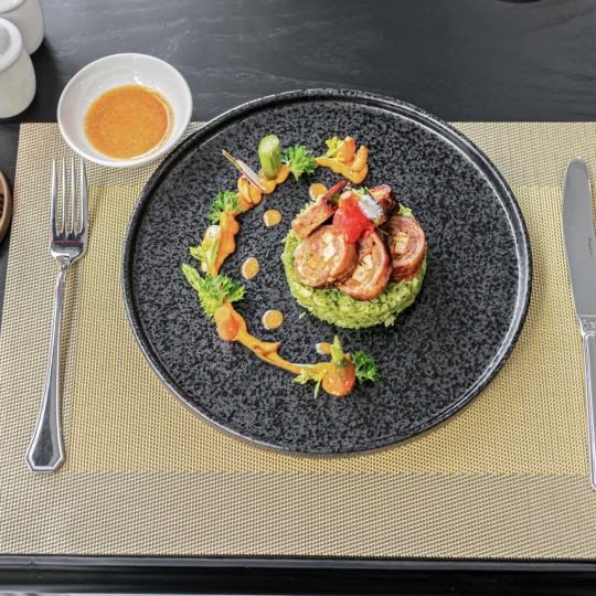 Tiệc đôi Grand Luxury Hotel