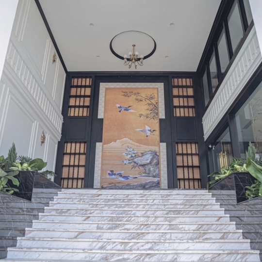 Tổng quan Grand Luxury Hotel