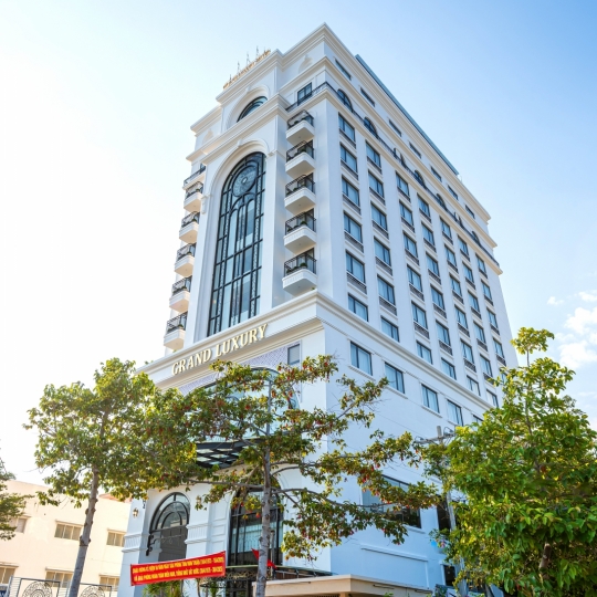 Tổng quan Grand Luxury Hotel