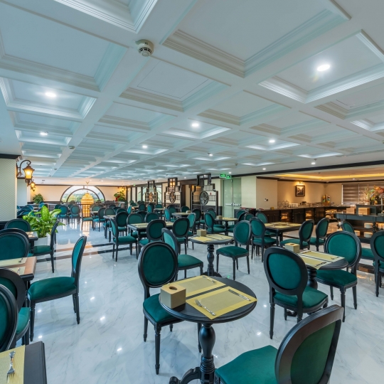 Nhà hàng buffet Grand Luxury Hotel