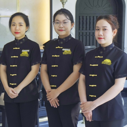 Đội ngũ Grand Luxury Hotel