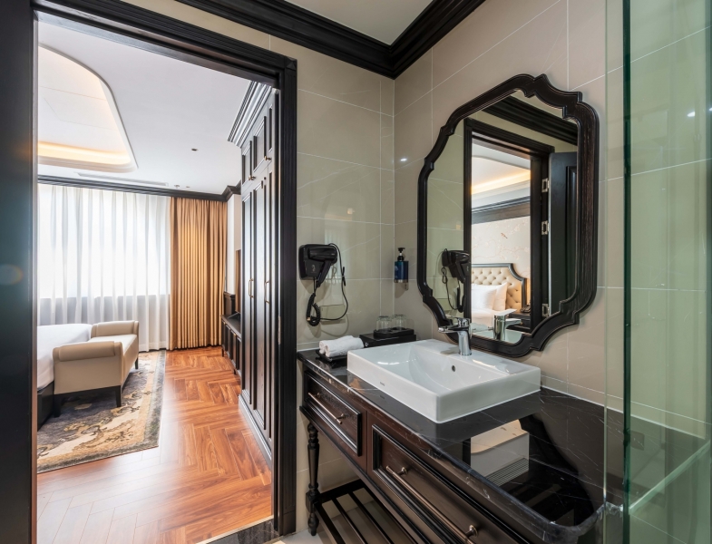 Grand Suite: 69m² (view thành phố/biển)