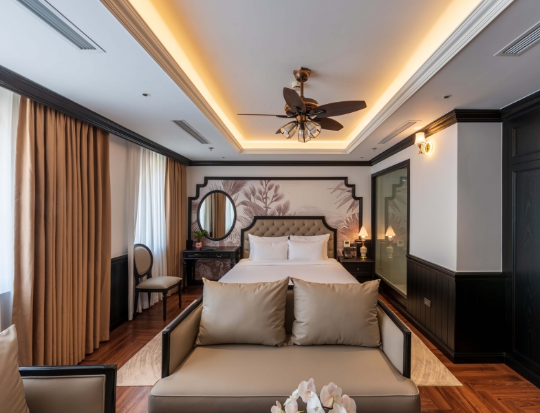 Premium Skyline: 38m² (view thành phố/biển)